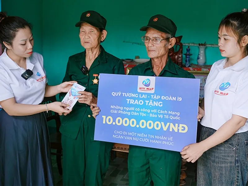 Đội ngũ hỗ trợ khách hàng i9bet141 luôn sẵn sàng giải đáp mọi thắc mắc